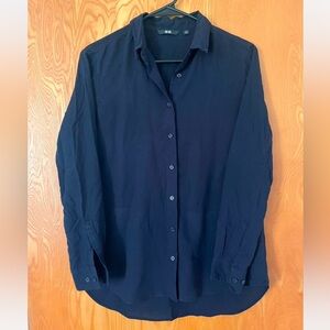 Uniqlo Dark Blue Casual Button Down Shirt